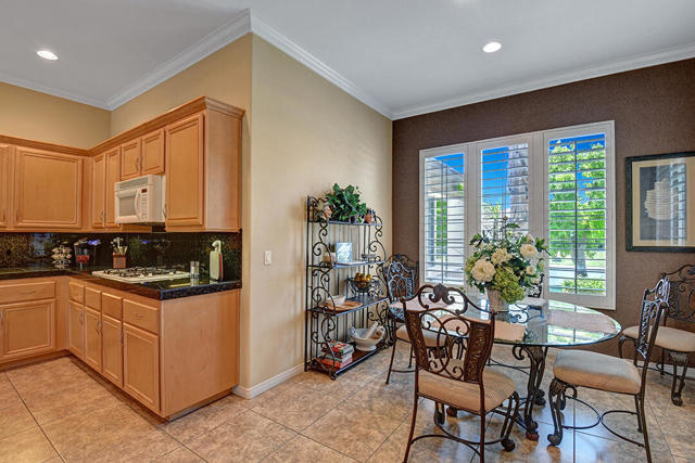 54 Camino Real, Rancho Mirage CA: https://media.crmls.org/mediaz/3294338f-b472-48cc-af4a-cdafbadc0cfc.jpg
