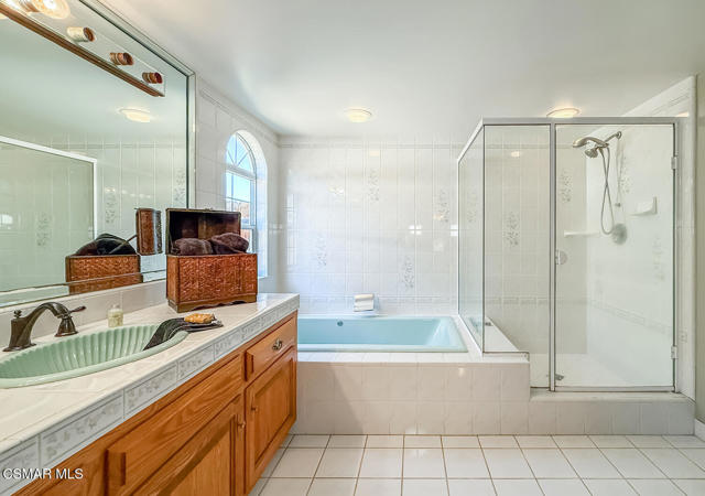 259 Dorena Drive, Newbury Park CA: https://media.crmls.org/mediaz/329433ac-ca44-4ac9-8673-3dd571fd08a6.jpg