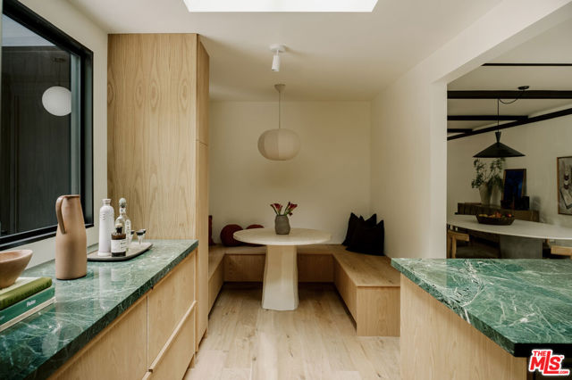 5649 Valley Oak Drive, Los Angeles CA: https://media.crmls.org/mediaz/329479f1-ca18-4aea-9f2f-f68a3cc6a788.jpg