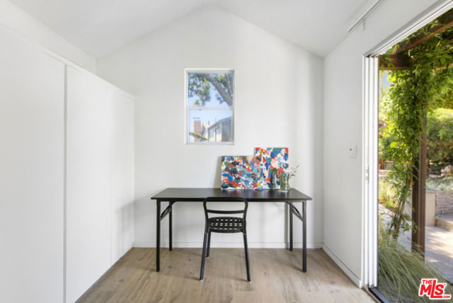2027 Park Drive, Los Angeles CA: https://media.crmls.org/mediaz/329544fc-95d0-48b7-9238-9becd7a3d139.jpg