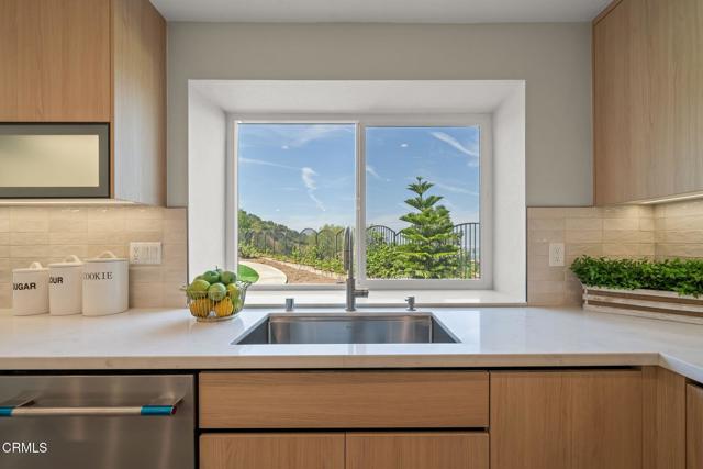 Detail Gallery Image 15 of 71 For 1133 Promontory Pl, West Covina,  CA 91791 - 5 Beds | 4/1 Baths