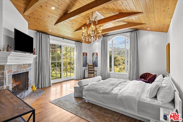 2373 Tuna Canyon Road, Topanga CA: https://media.crmls.org/mediaz/329597e9-ebaa-48c8-8d98-cde8a5026495.jpg