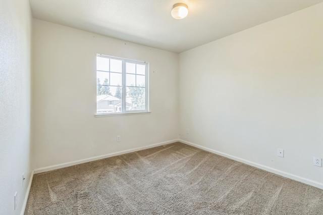 1160 Bellflower Way, Los Banos CA: https://media.crmls.org/mediaz/3295b31f-fcca-4332-976d-28e16e8cdd6d.jpg