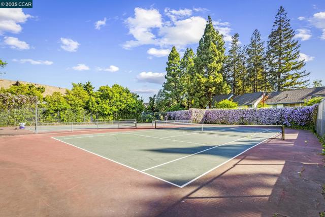 1117 Indian Summer Ct, San Jose CA: https://media.crmls.org/mediaz/3295eeed-b768-441c-8d38-c497b4188ca0.jpg