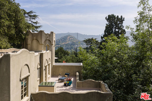 Image 24 of 49 For 2707 Hermosita Drive