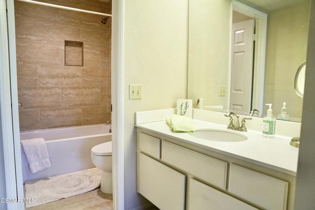 5824 Oak Bend Lane, Oak Park CA: https://media.crmls.org/mediaz/32963a67-59b4-48a3-a985-b5515e50a1c9.jpg