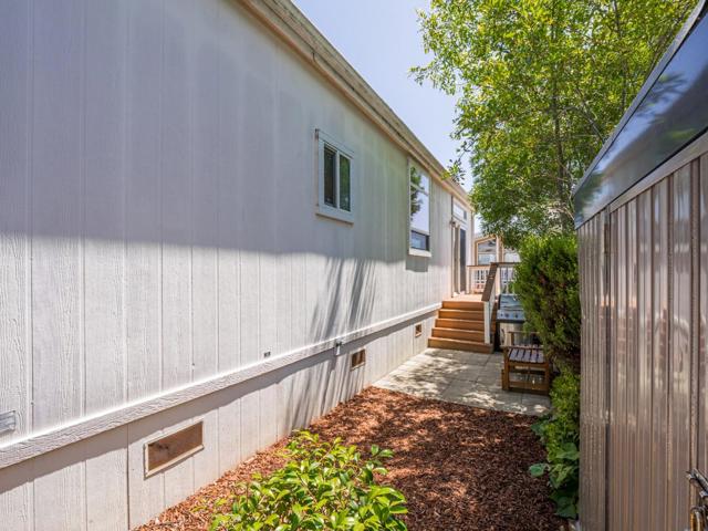 49 Blanca Lane, Watsonville CA: https://media.crmls.org/mediaz/3297933d-bf56-4218-a280-abd69db42041.jpg