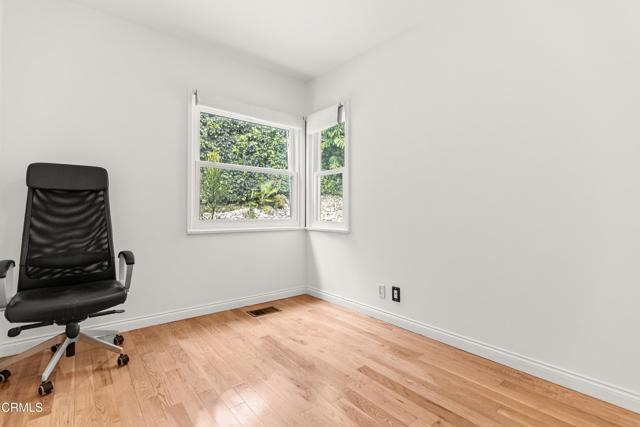 Detail Gallery Image 13 of 18 For 3323 Reta St, La Crescenta,  CA 91214 - 4 Beds | 2 Baths