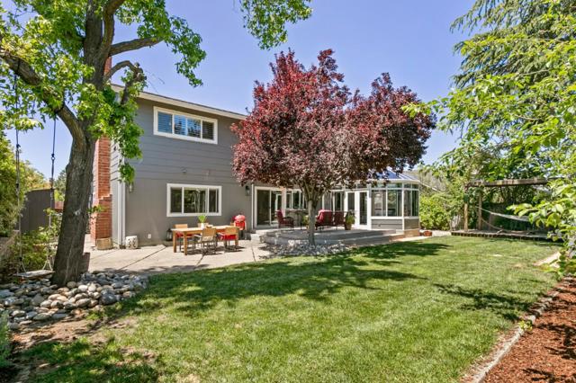 6176 Calle Del Conejo, San Jose CA: https://media.crmls.org/mediaz/3298b91e-9058-40ce-8165-d8d0185ec43b.jpg