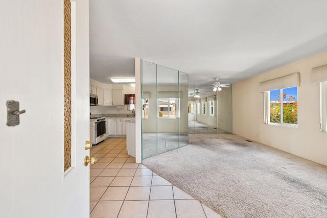 39551 Hidden Water Place, Palm Desert CA: https://media.crmls.org/mediaz/329a0e55-7223-4e34-b30a-81a06bce3909.jpg