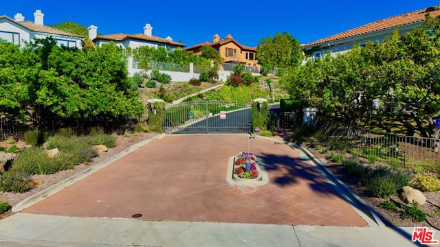 1502 Paseo De Oro photo 4