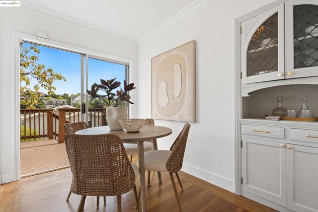 1048 Annerley Rd, Oakland CA: https://media.crmls.org/mediaz/329ad83b-a1fc-4b69-8e03-05ad29f71e22.jpg