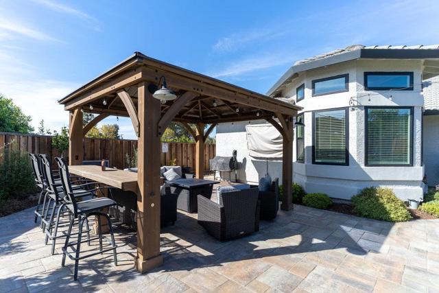 640 S Ridgemark Drive, Hollister CA: https://media.crmls.org/mediaz/329adff0-de03-48fc-81ea-c9fae046d456.jpg