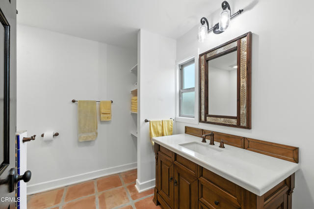 2161 Lathan Avenue, Camarillo CA: https://media.crmls.org/mediaz/329ae50e-835d-4d0f-969b-403033714d9e.jpg
