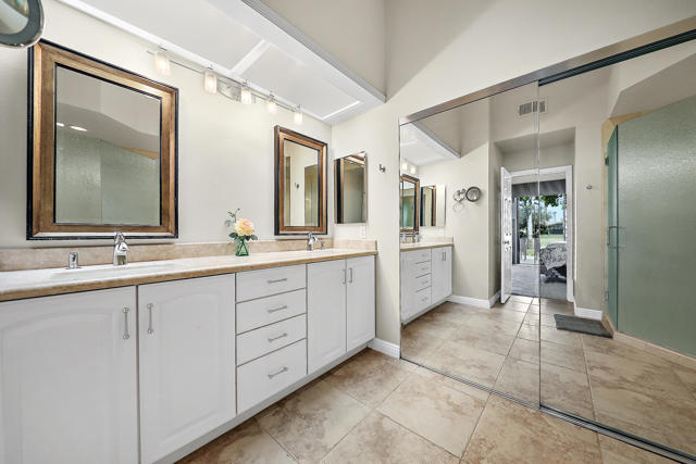 186 Running Springs Drive, Palm Desert CA: https://media.crmls.org/mediaz/329b0d5f-9ec3-44d6-8288-9f2d5acfc8d3.jpg