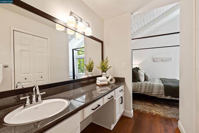 1513 Siskiyou Dr, Walnut Creek CA: https://media.crmls.org/mediaz/329b1af0-c55e-49c6-a677-9b08e58bd7f2.jpg
