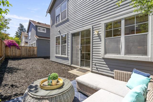 87 Chester Circle, Los Altos CA: https://media.crmls.org/mediaz/329b7715-489b-401c-8e67-ca41b4c260bd.jpg