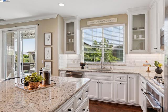 389 Basswood Cmn, Livermore CA: https://media.crmls.org/mediaz/329c9b44-1a2a-4973-a81f-fecdb0f3c1dd.jpg