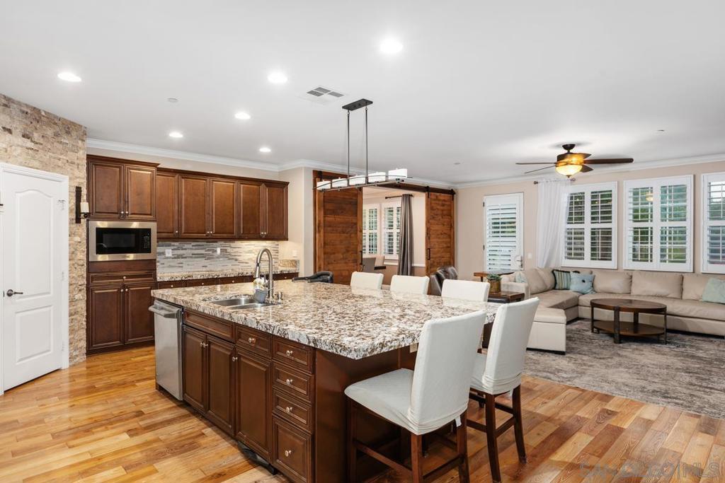 MLS #250030585SD img 39