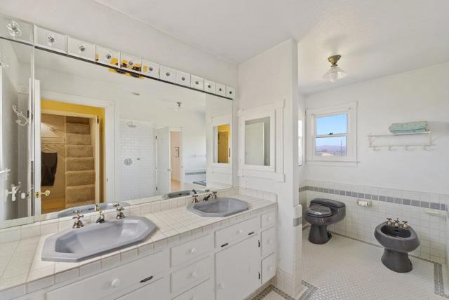 180 Dicicco Terrace, Watsonville CA: https://media.crmls.org/mediaz/329d00ff-dbf0-4f3f-9289-c96d2885b2db.jpg