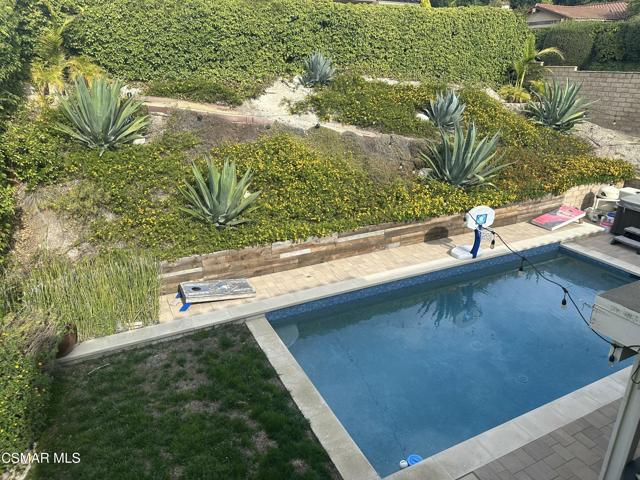 1961 Mccrea Road, Thousand Oaks CA: https://media.crmls.org/mediaz/329d286b-cad0-4b68-9045-d114353e9d1b.jpg