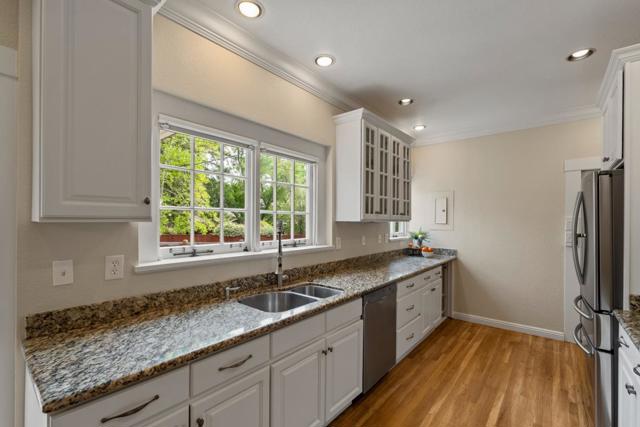1690 Cordilleras Road, Redwood City CA: https://media.crmls.org/mediaz/329d3d62-4401-4681-91f5-a9ff928dafda.jpg