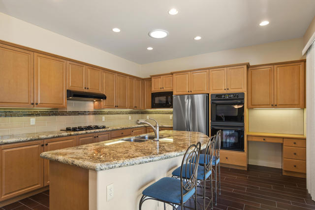 Image 10 of 45 For 48420 Big Horn Drive