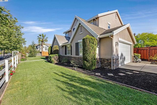 259 Alden Ln, Livermore CA: https://media.crmls.org/mediaz/329e98a8-7ed1-4197-b2d7-7fe3d74ef5cf.jpg