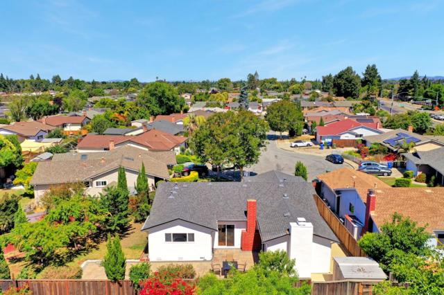 34863 Warwick Court, Fremont CA: https://media.crmls.org/mediaz/329e9909-23c3-406c-b133-762b584e93d3.jpg