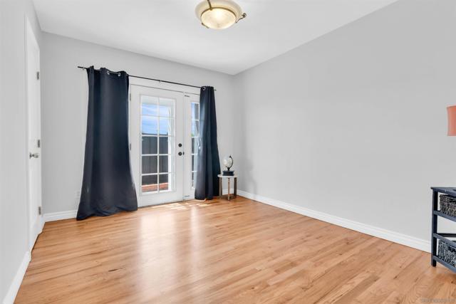 3921 Juniper St, San Diego CA: https://media.crmls.org/mediaz/329ece01-8764-4346-a700-6394041771e1.jpg