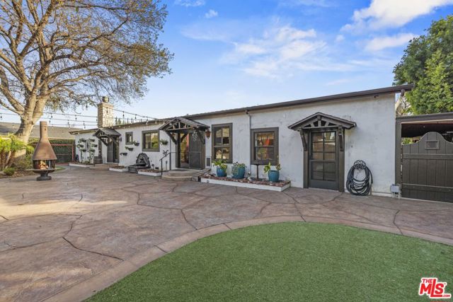 22651 Calvert Street, Woodland Hills CA: https://media.crmls.org/mediaz/329f935f-7768-427f-be32-fde95fcdf9e3.jpg