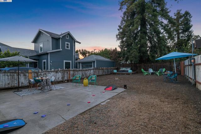 Image 22 of 34 For 740 59th Street