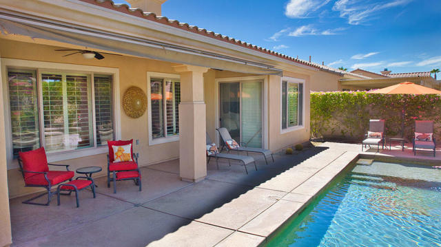 81157 Avenida Sombra, Indio CA: https://media.crmls.org/mediaz/32a07c7f-956e-44e9-bc41-5b3dd22d20bb.jpg