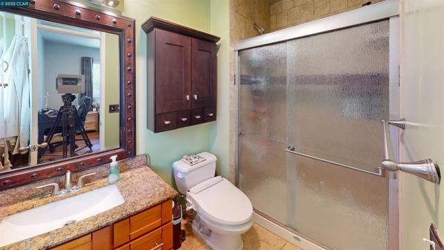 1400 Wildcat Way, Oakley CA: https://media.crmls.org/mediaz/32a0cabe-70c7-495c-a3a5-4dde0800e33d.jpg