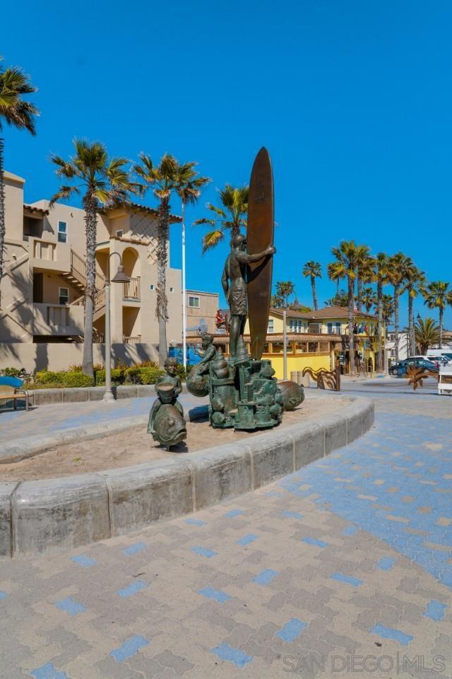 736 Florence St, Imperial Beach CA: https://media.crmls.org/mediaz/32a18ca0-ce43-49f2-a024-a11736990e35.jpg