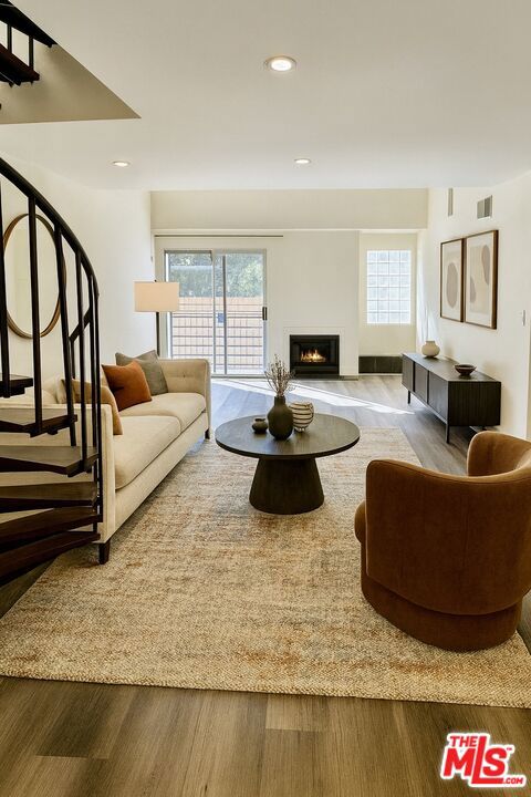 11735 Dorothy Street, Los Angeles CA: https://media.crmls.org/mediaz/32a1d4c7-68ca-4cb1-9702-f9a189000d5b.jpg