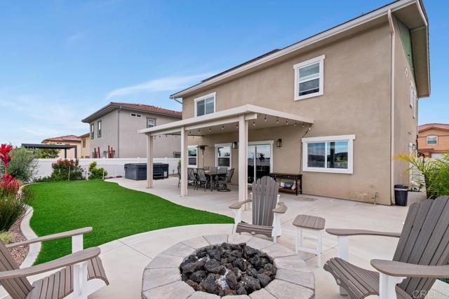 1643 Raecorte Place, Escondido CA: https://media.crmls.org/mediaz/32a1e3f2-ec2b-4721-a482-c71ebeb1c367.jpg