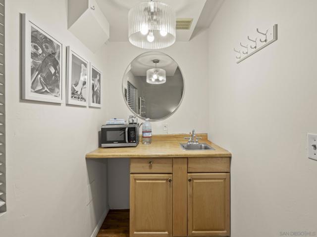 406 408 & 408B E Ave, Coronado CA: https://media.crmls.org/mediaz/32a4c20b-6e23-4b0c-9405-e6ef1be52dfd.jpg