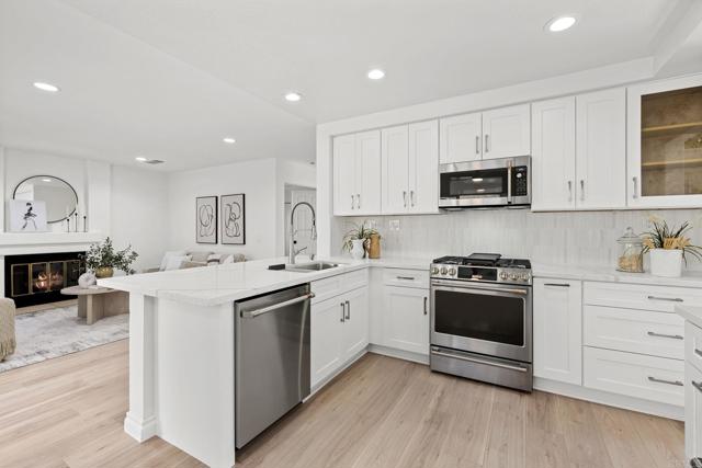1421 Corte Clasica, San Marcos CA: https://media.crmls.org/mediaz/32a6857a-9c72-4a76-8f2e-318349fe272d.jpg