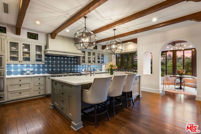 Drew Fenton | 182 N Carmelina Avenue Los Angeles CA | MLS: 7686952