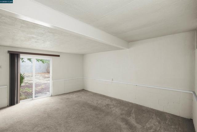 2656 Garden Ave, Concord CA: https://media.crmls.org/mediaz/32a6fe26-d4f9-4d17-8474-8adc1a38e820.jpg