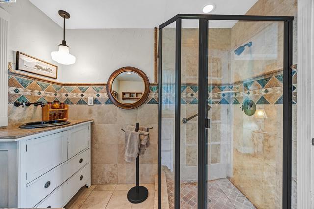 203 Roberta Ave, Pleasant Hill CA: https://media.crmls.org/mediaz/32a7c0ac-ba06-4345-8cfb-7a9a32fd5663.jpg