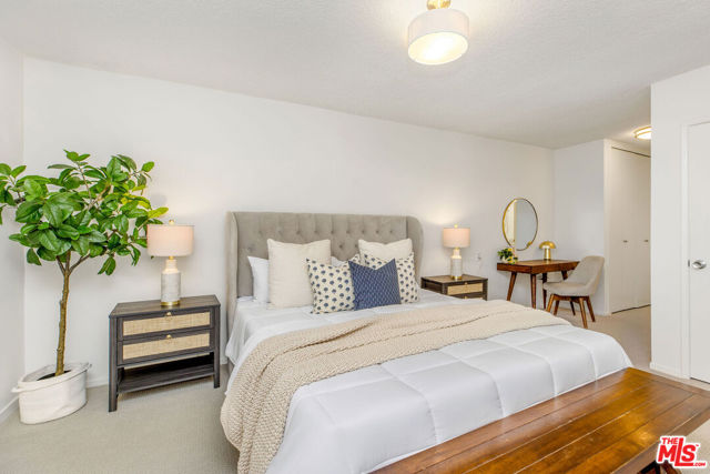 930 3rd Street, Santa Monica CA: https://media.crmls.org/mediaz/32a869fe-3c69-4480-b22b-95667d887196.jpg