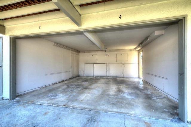 2241 Mann Avenue, Union City CA: https://media.crmls.org/mediaz/32a8a3c4-4735-4da1-b552-c0c37a116911.jpg