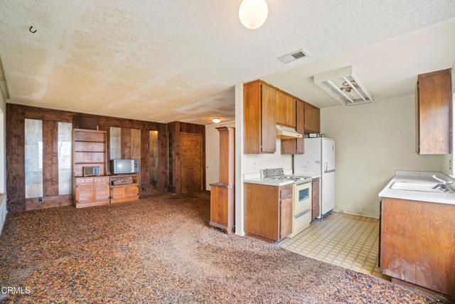 Detail Gallery Image 6 of 12 For 6752 Swan St, Ventura,  CA 93003 - 2 Beds | 1 Baths