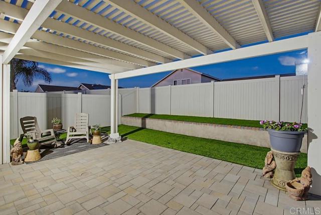 Detail Gallery Image 9 of 49 For 1775 Risueno Ct, San Diego,  CA 92154 - 4 Beds | 3 Baths