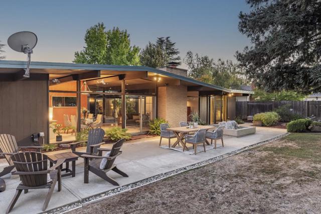 19269 De Havilland Drive, Saratoga CA: https://media.crmls.org/mediaz/32a991bd-fe0b-4cb3-8329-444b5e5ab9b4.jpg