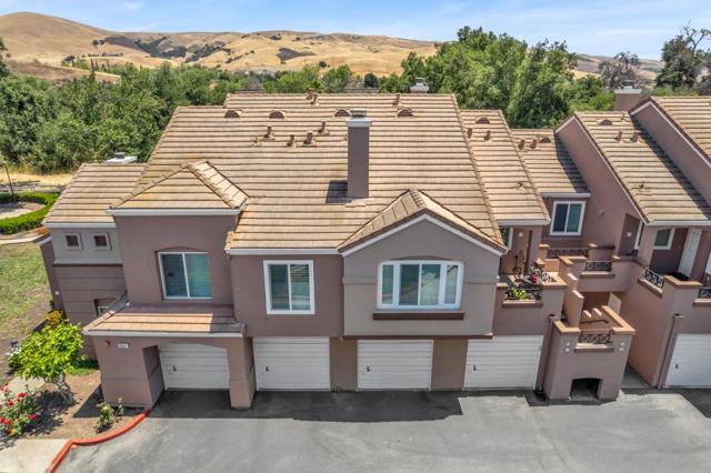 6901 Rodling Drive, San Jose CA: https://media.crmls.org/mediaz/32a99f6f-8c17-4984-90ba-d0d714b0791d.jpg