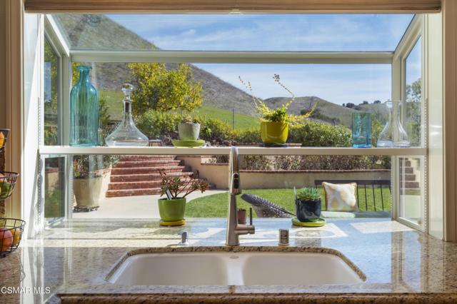 Image 9 of 33 For 6564 Woodcrest Place