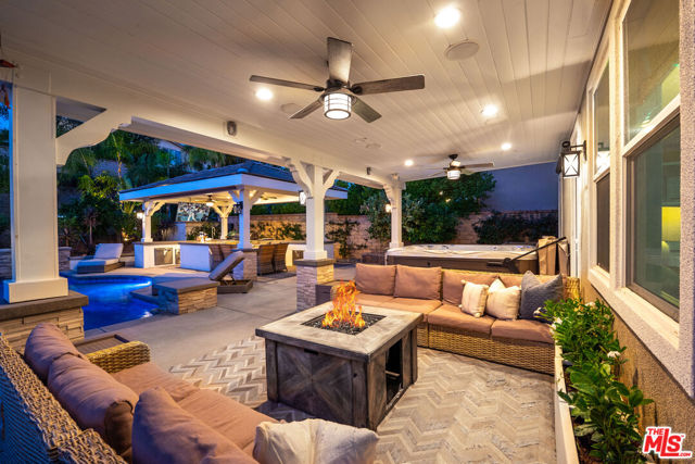 22499 Leaf Spring Court, Santa Clarita CA: https://media.crmls.org/mediaz/32aa55f4-5c41-417b-a720-53c9b705638a.jpg